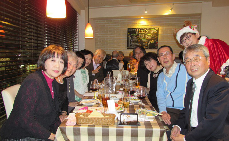 第4回「アッシジ会」を東京・池袋の「イタリア食堂ミラネーゼ」で催しました。